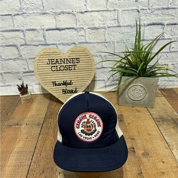 Vintage 80's Las Vegas Circus Circus Trucker Hat,  Adjustable Embroidered - Picture 10 of 10